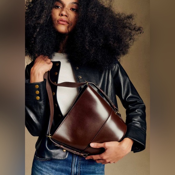 Sezane Handbags - Sézane Gary Leather Bucket Bag